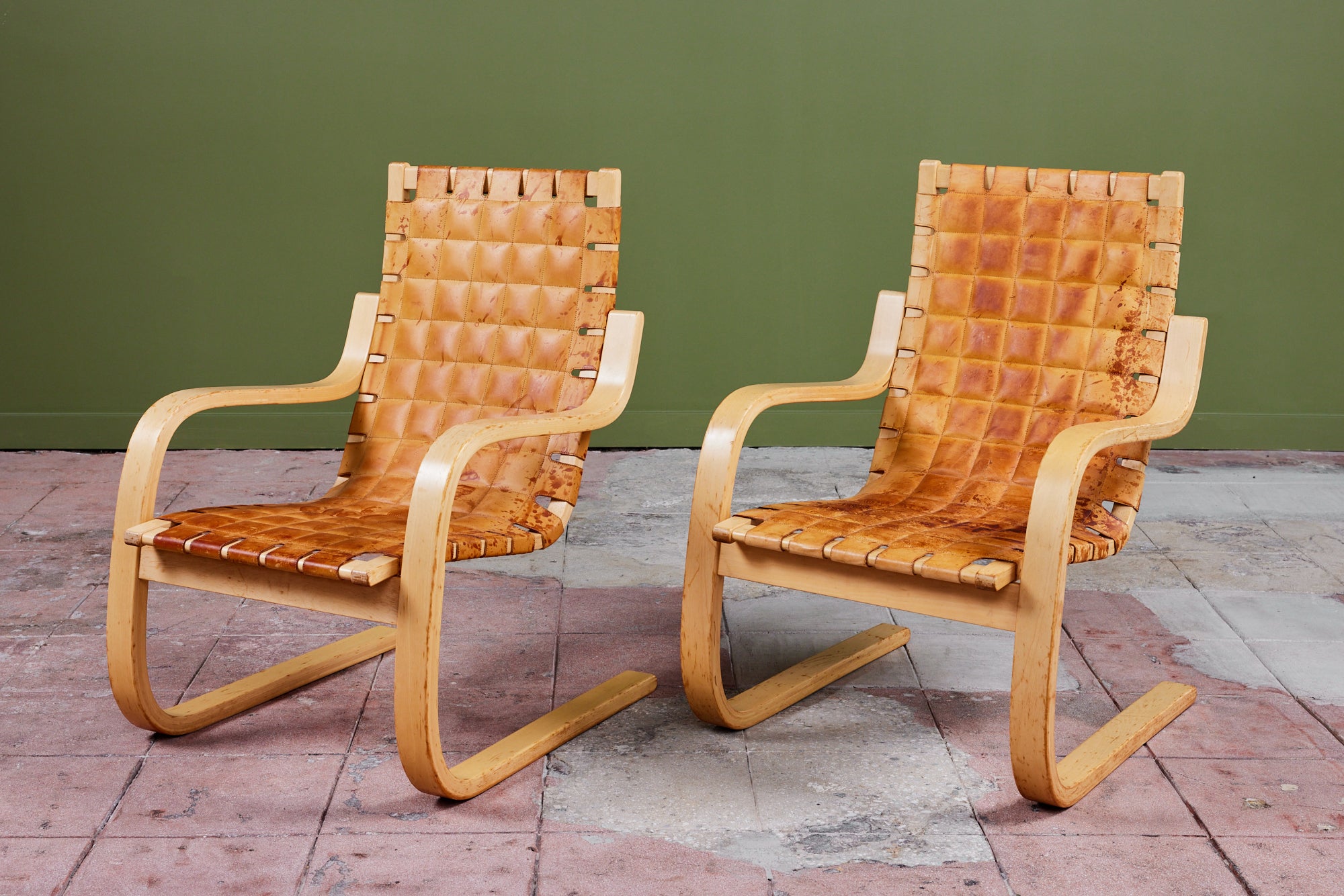 Alvar Aalto Cantilevered Leather Lounge Chair for Artek