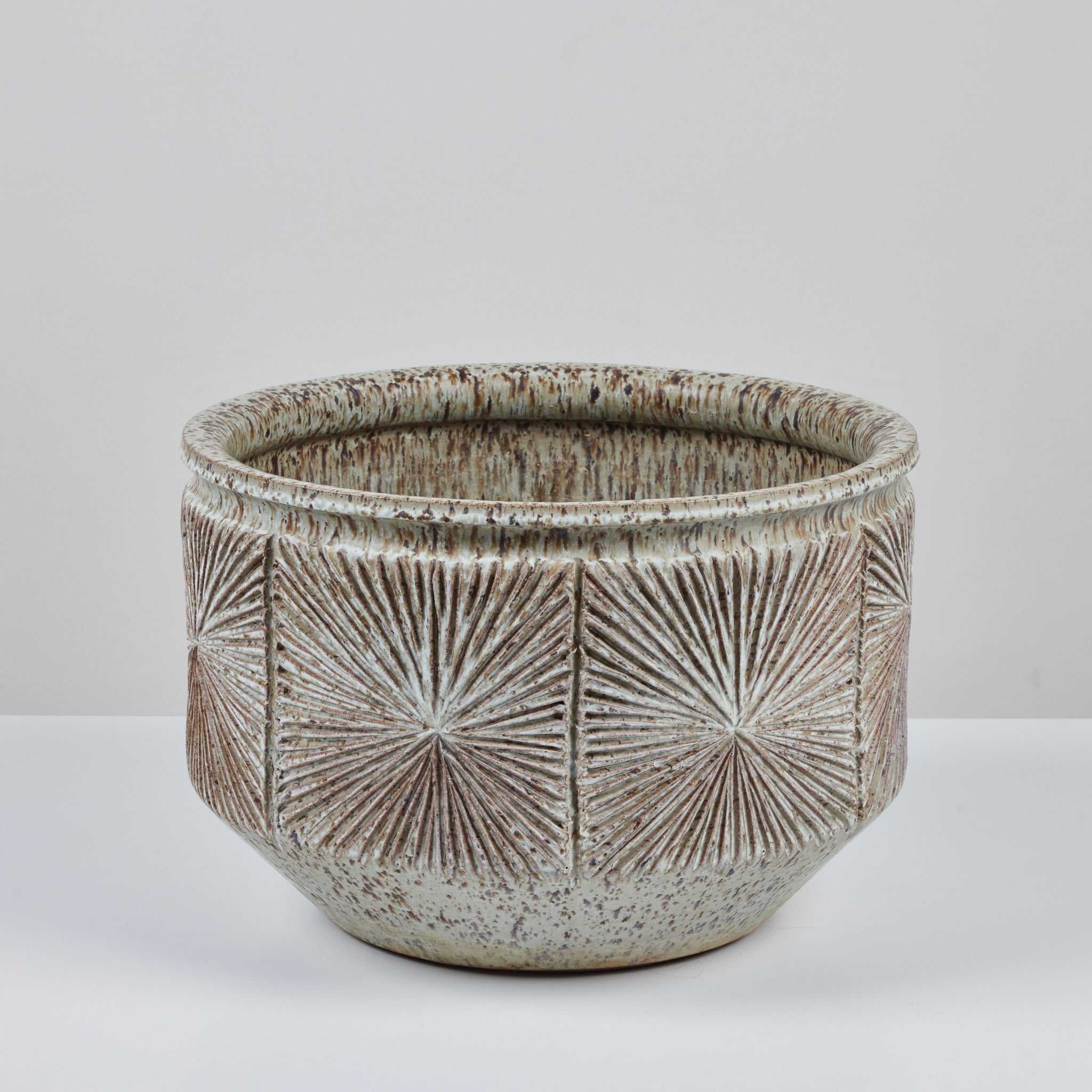 David Cressey & Robert Maxwell Speckle Glazed “Sunburst” Bowl Planter for Earthgender