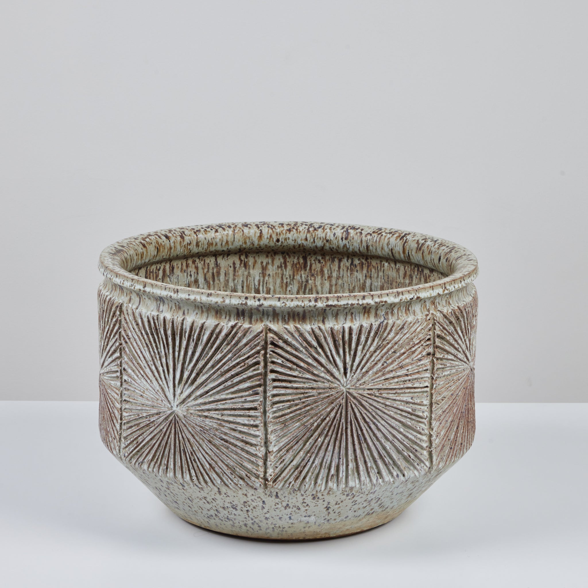 David Cressey & Robert Maxwell Speckle Glazed “Sunburst” Bowl Planter for Earthgender