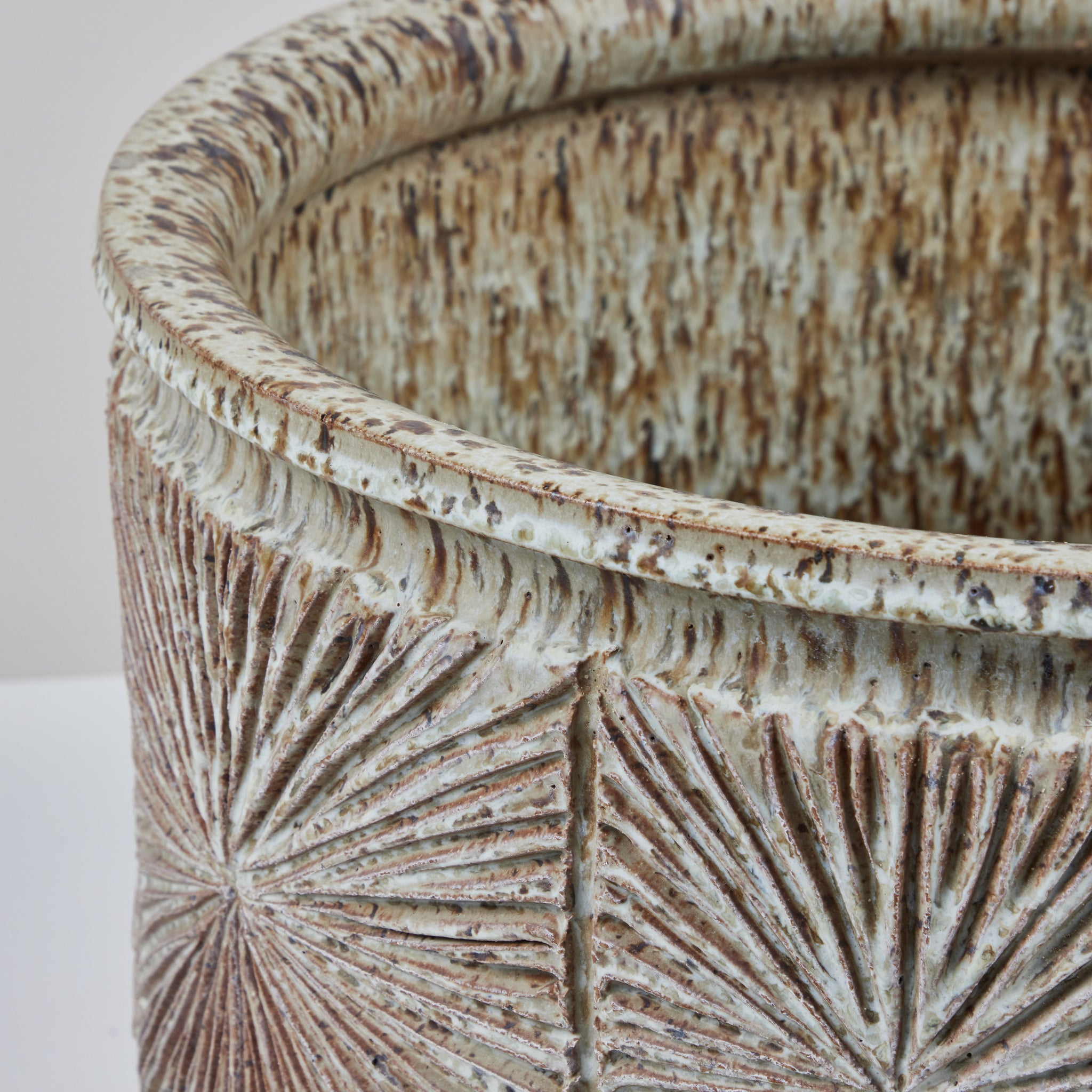 David Cressey & Robert Maxwell Speckle Glazed “Sunburst” Bowl Planter for Earthgender