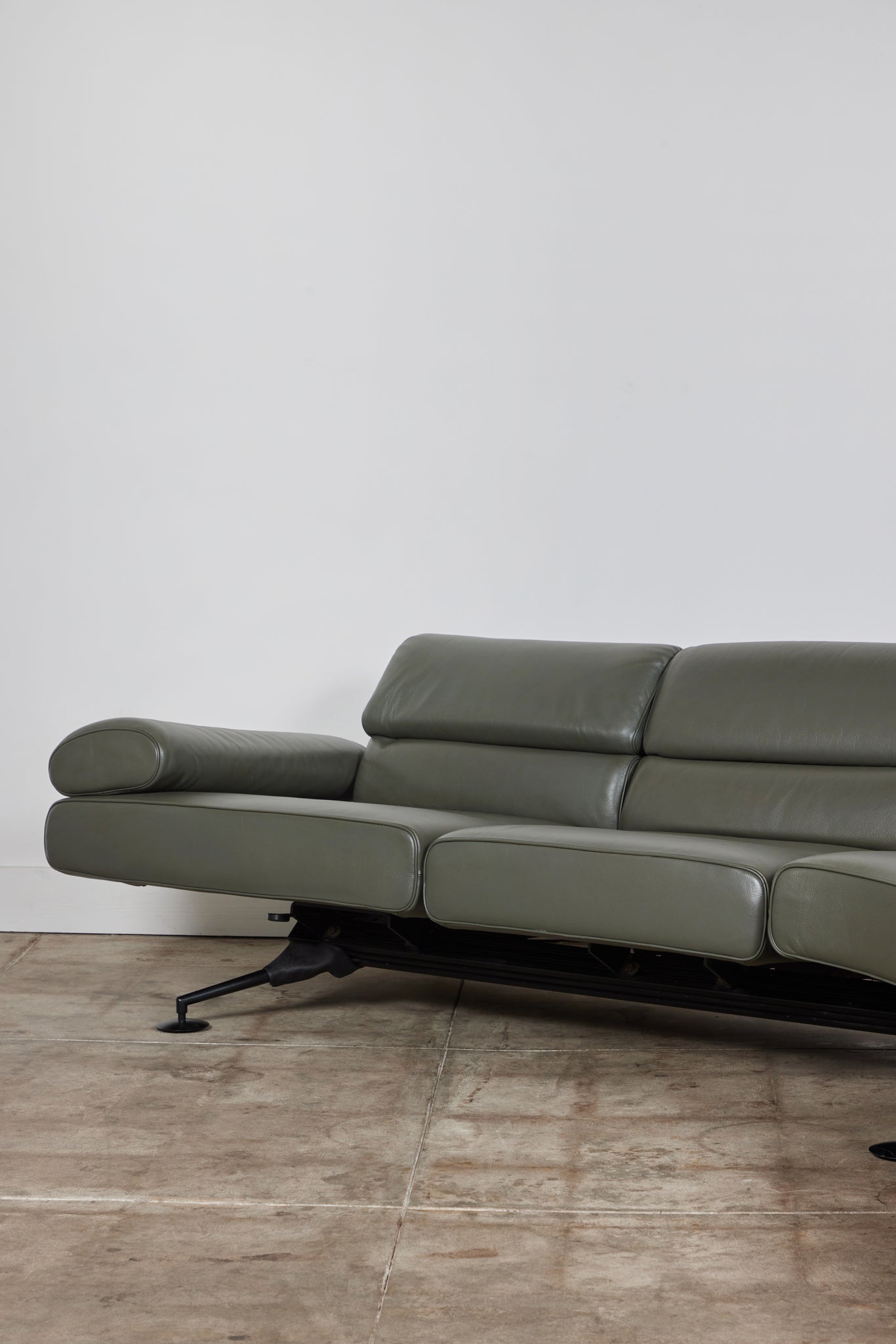De Sede DS 470 Leather Sofa by Thomas Althaus