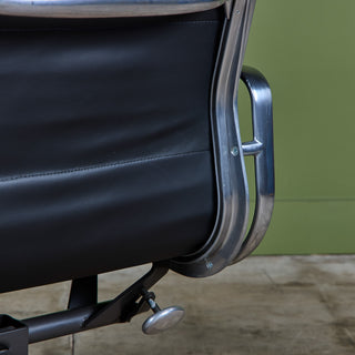 Eames Soft Pad Management Chair for Herman Miller