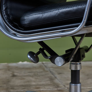 Eames Soft Pad Management Chair for Herman Miller