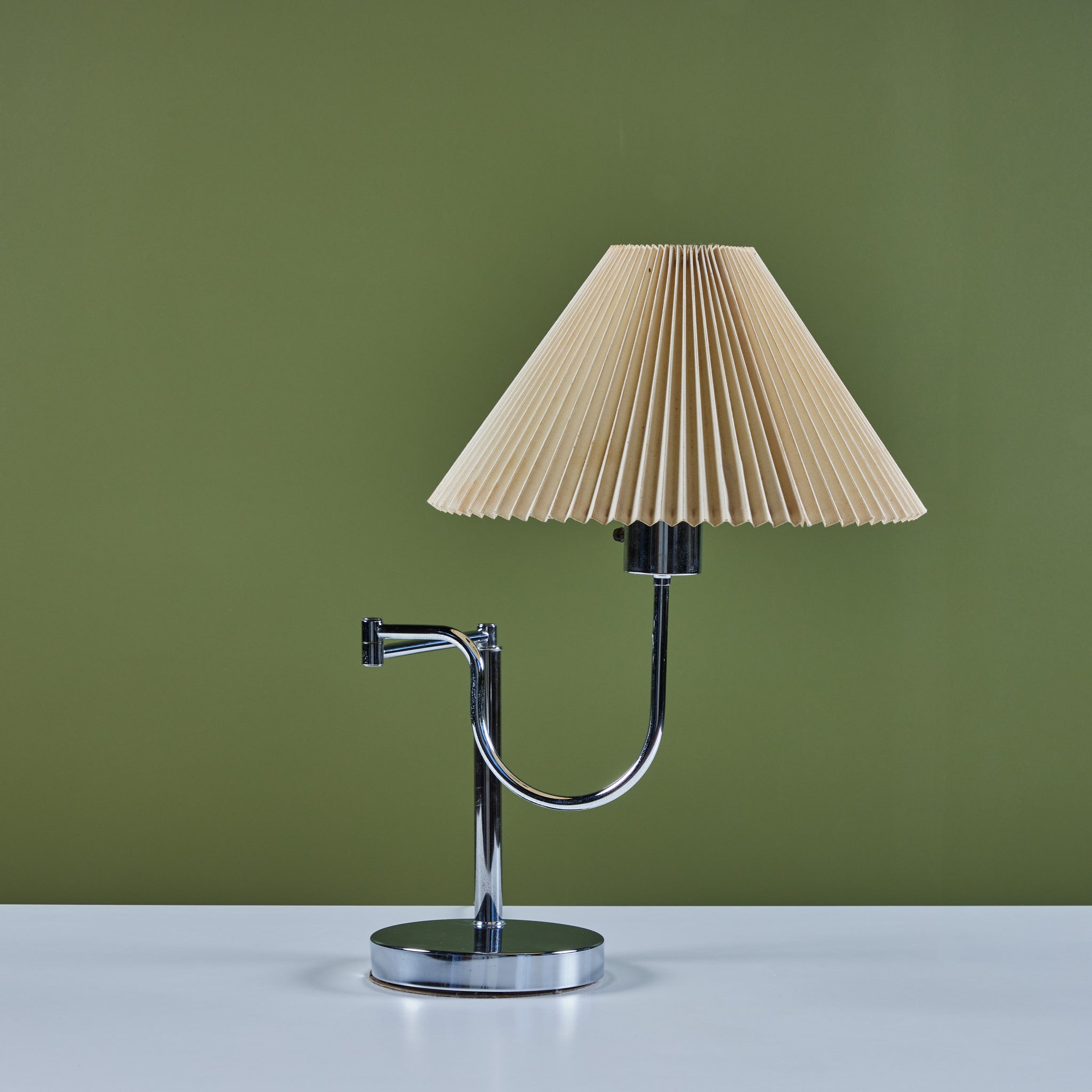 Walter Von Nessen Style Table Lamp