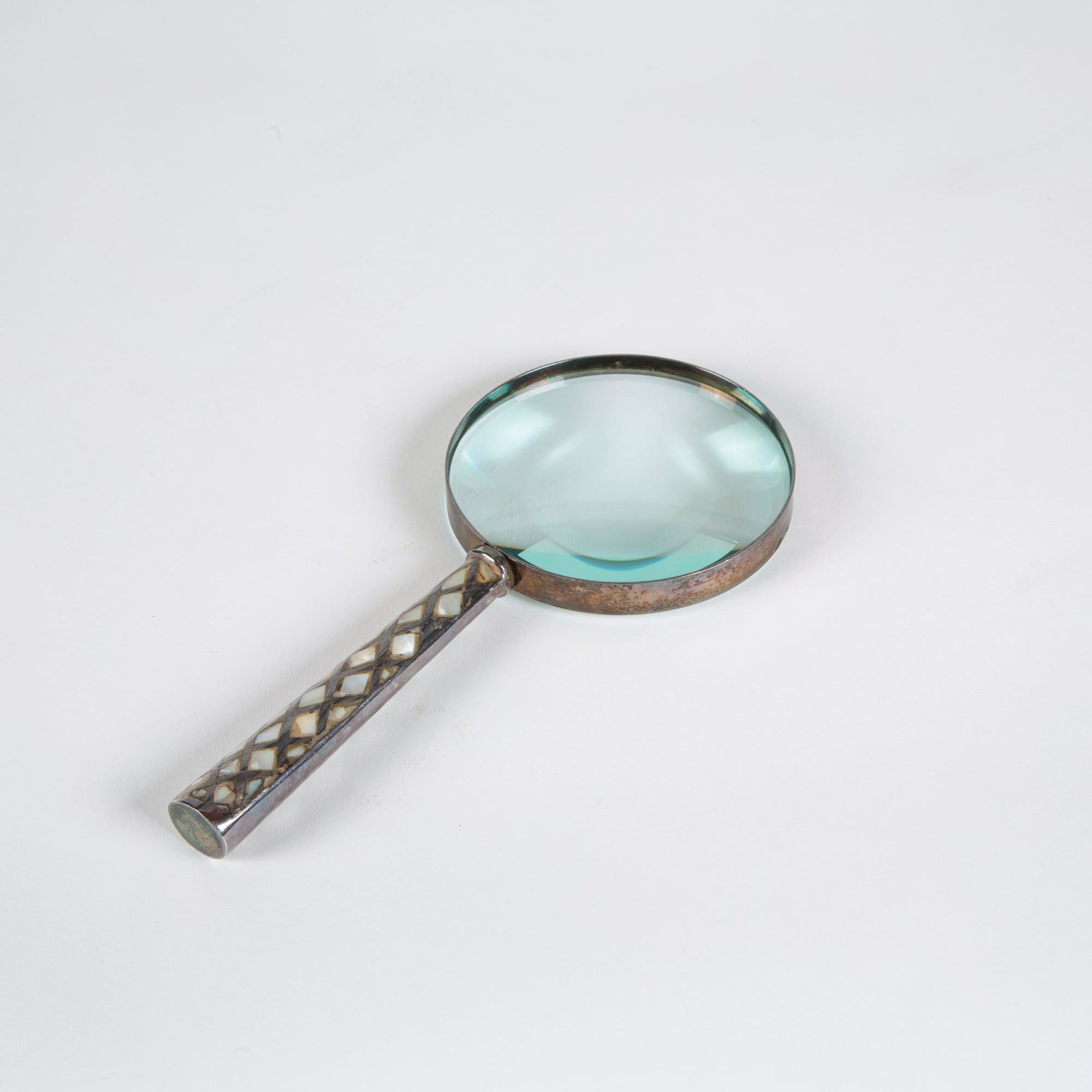 Magnifying Glass with Mother of Pearl Inlaid Handle