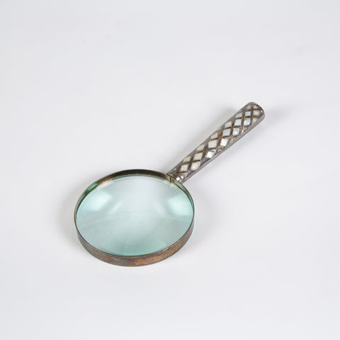 Magnifying Glass with Mother-of-Pearl Handle – Avery & Dash Collections