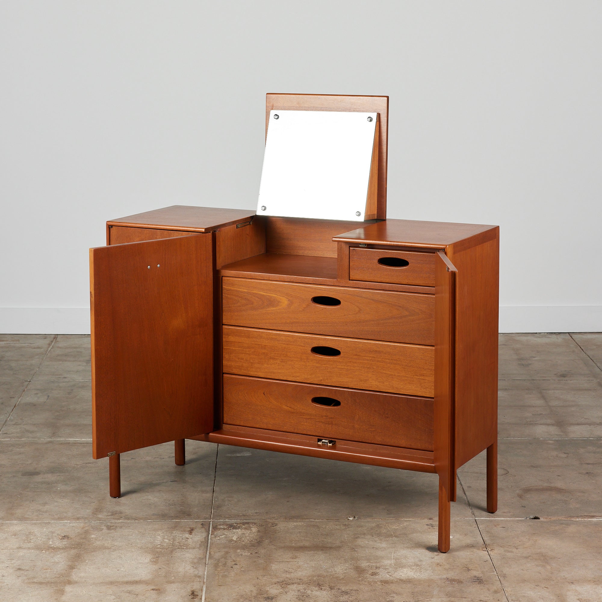 ON HOLD ** Mount Airy Furniture Vanity Dresser