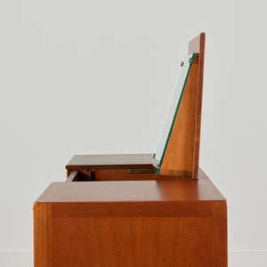 ON HOLD ** Mount Airy Furniture Vanity Dresser