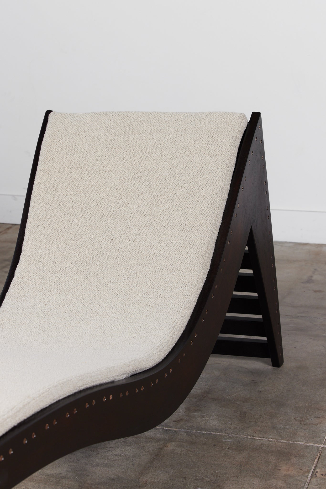 Martin Simpson Boucle Chaise Lounge