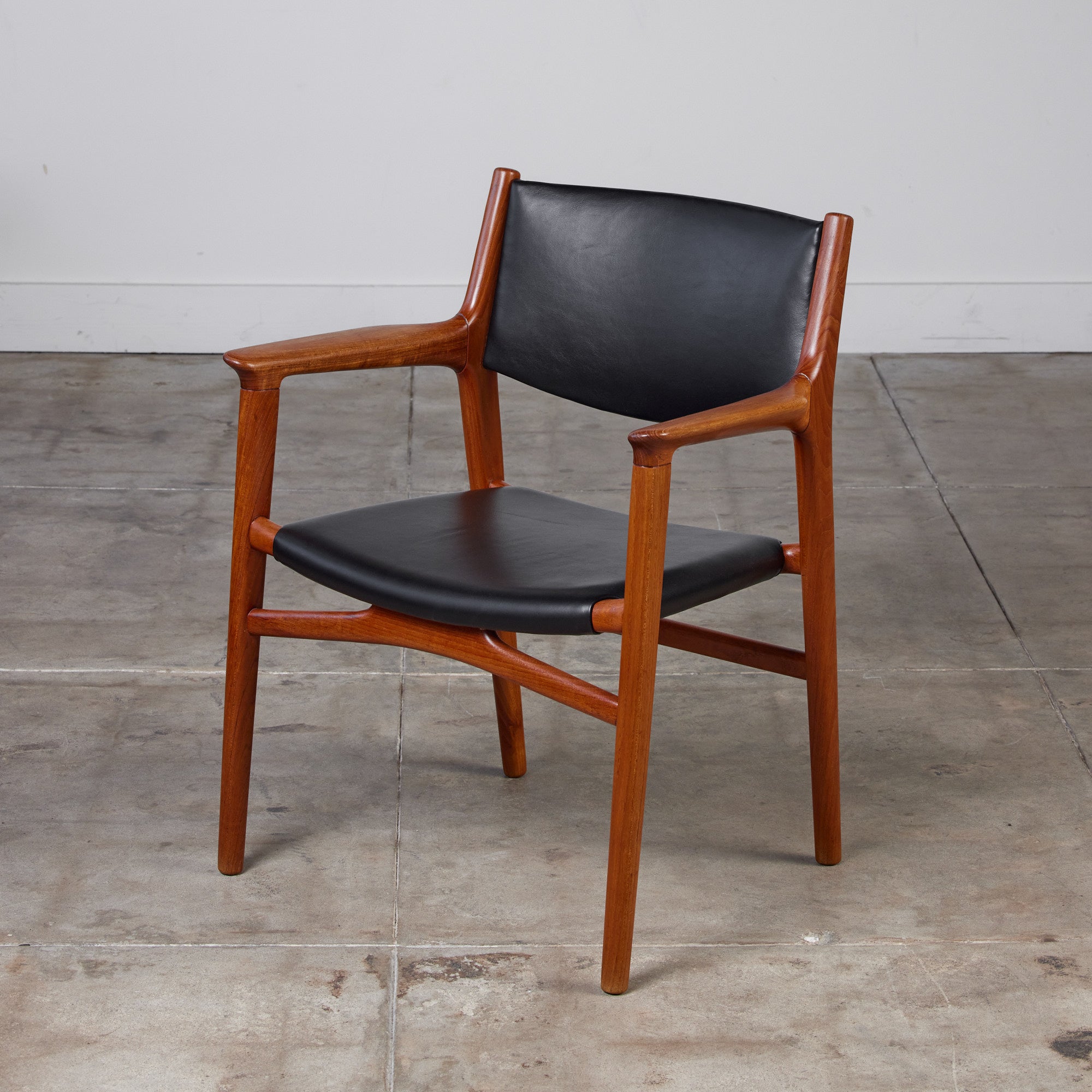 Hans Wegner JH-515 Armchair for Johannes Hansen